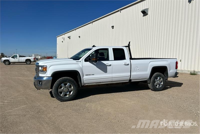 GMC Sierra 3500 SLE 4x4 Extended Cab Pickup Other