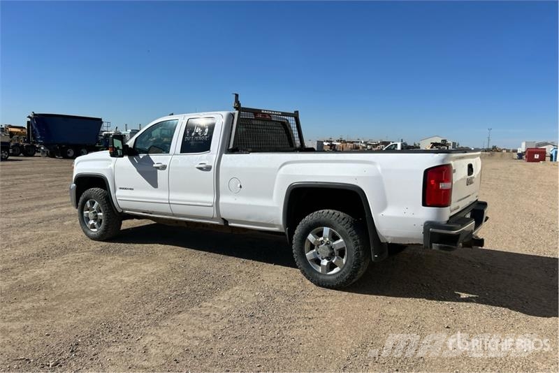 GMC Sierra 3500 SLE 4x4 Extended Cab Pickup Other
