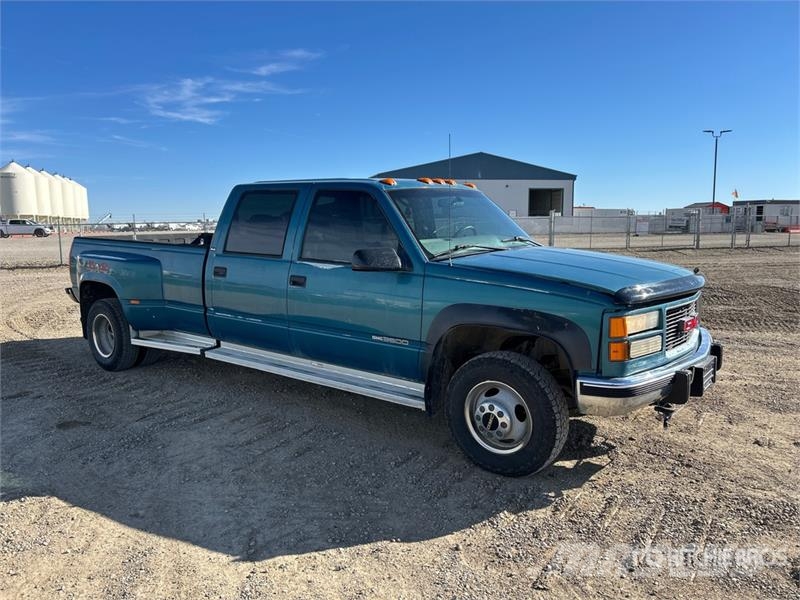 GMC Sierra 3500 SLE 4x4 Crew Cab Pickup Other