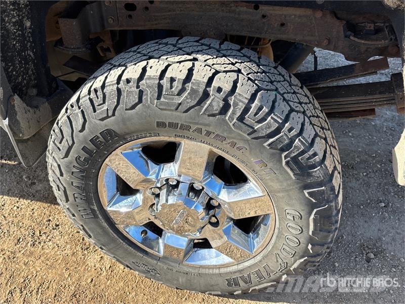 GMC Sierra 3500HD أخرى