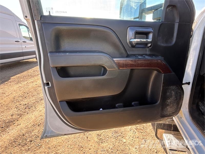 GMC Sierra 3500HD أخرى
