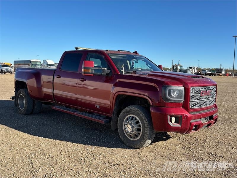 GMC Sierra 3500HD Andere Transporter