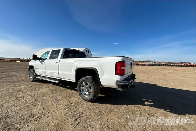 GMC Sierra 3500HD أخرى