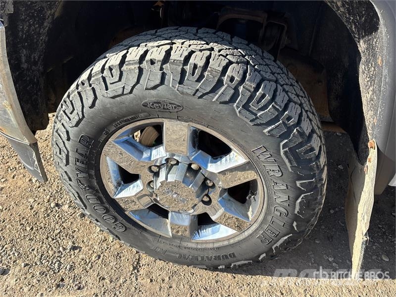GMC Sierra 3500HD أخرى