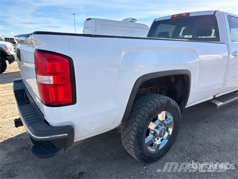 GMC Sierra 3500HD أخرى
