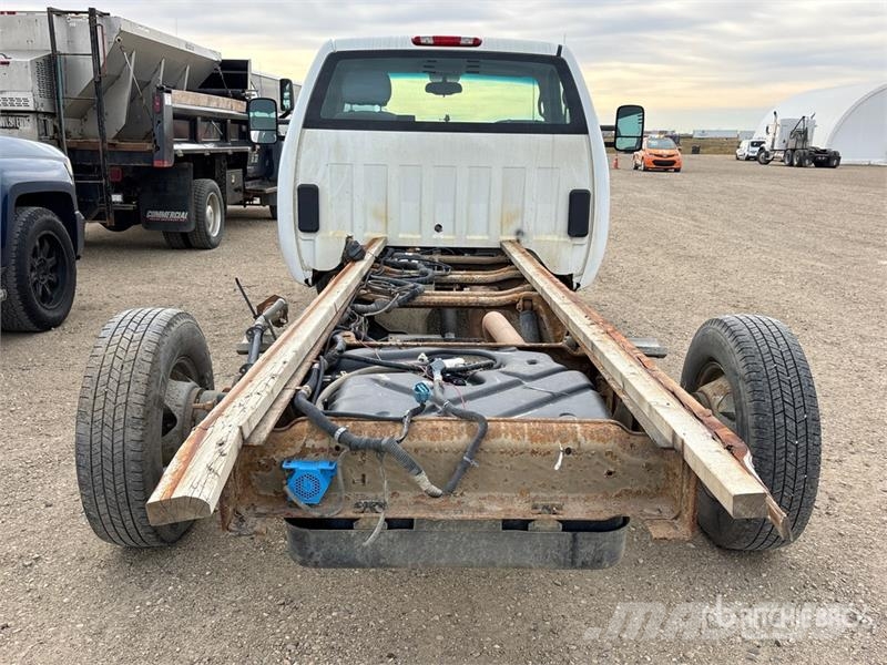 GMC Sierra 3500HD 4x2 Cab and Chassis Kabine i unutrašnjost