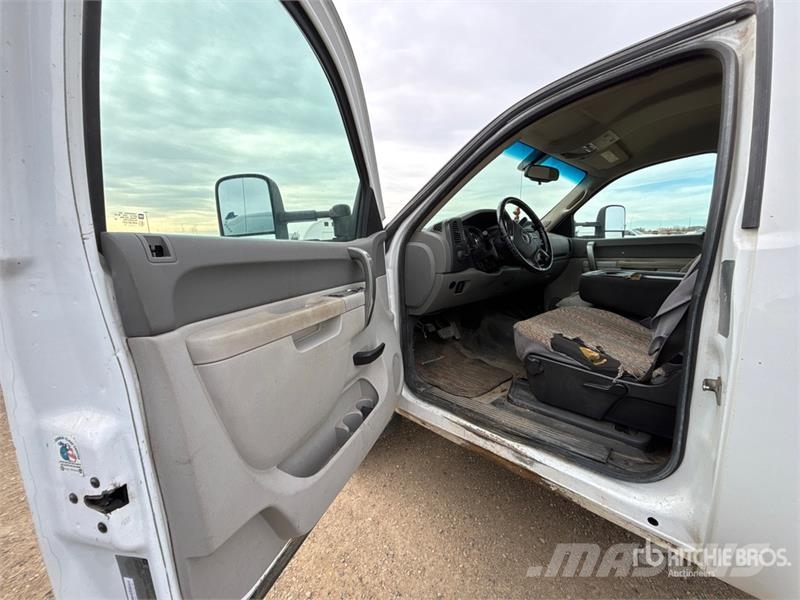 GMC Sierra 3500HD 4x2 Cab and Chassis Kabine i unutrašnjost