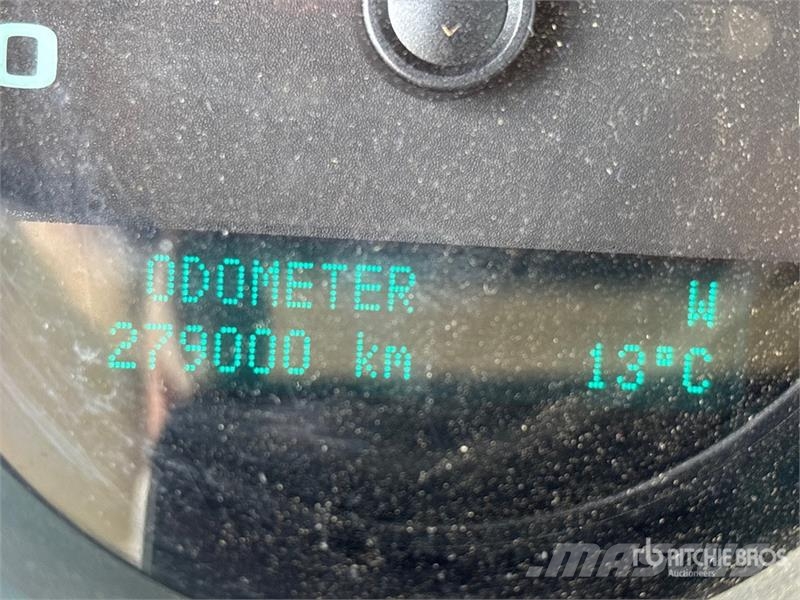 GMC Sierra 3500HD 4x4 Crew Cab Pickup Furgoni altro