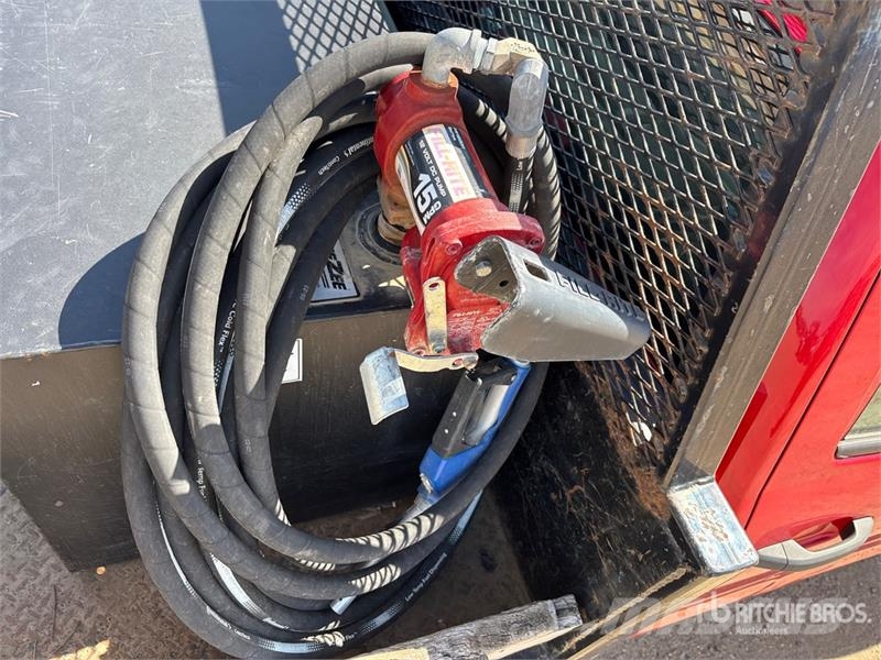 GMC Sierra 3500HD 4x4 Crew Cab Flatbed Truck Platte bakwagens