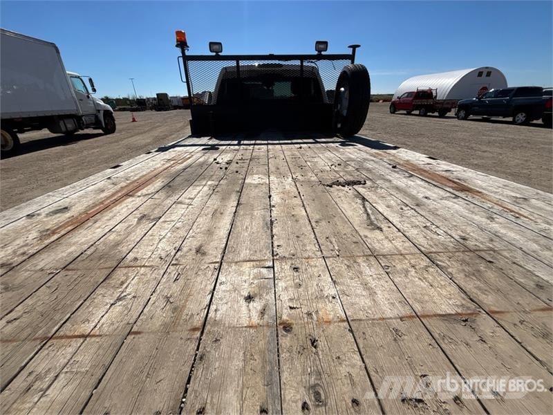 GMC Sierra 3500HD 4x4 Flatbed Truck Camiones plataforma