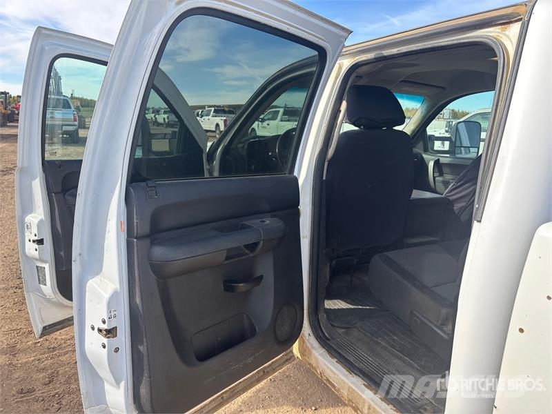 GMC Sierra 3500HD 4x4 Crew Cab Pickup Furgoni altro