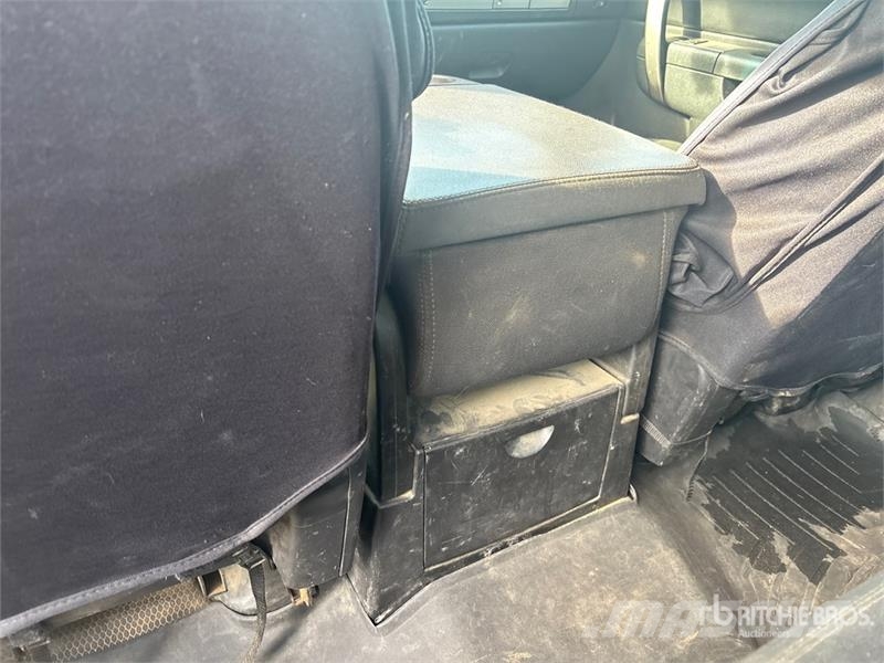 GMC Sierra 3500HD 4x4 Crew Cab Pickup Furgoni altro