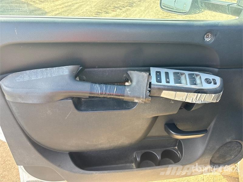 GMC Sierra 3500HD 4x4 Crew Cab Pickup Furgoni altro