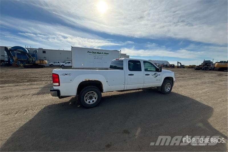 GMC Sierra 3500HD 4x4 Crew Cab Pickup Furgoni altro