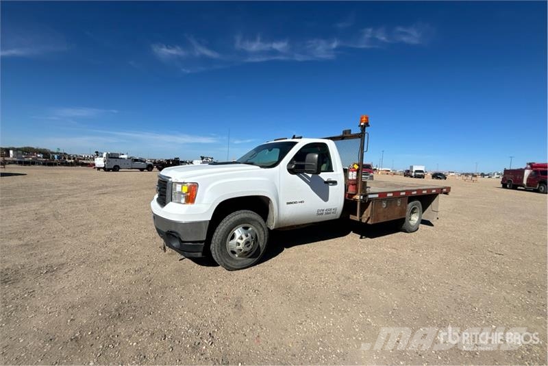 GMC Sierra 3500HD 4x4 Flatbed Truck Camiones plataforma