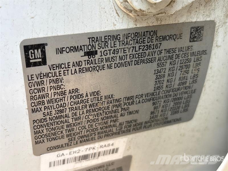 GMC Sierra 3500HD 4x4 Crew Cab Pickup Otros