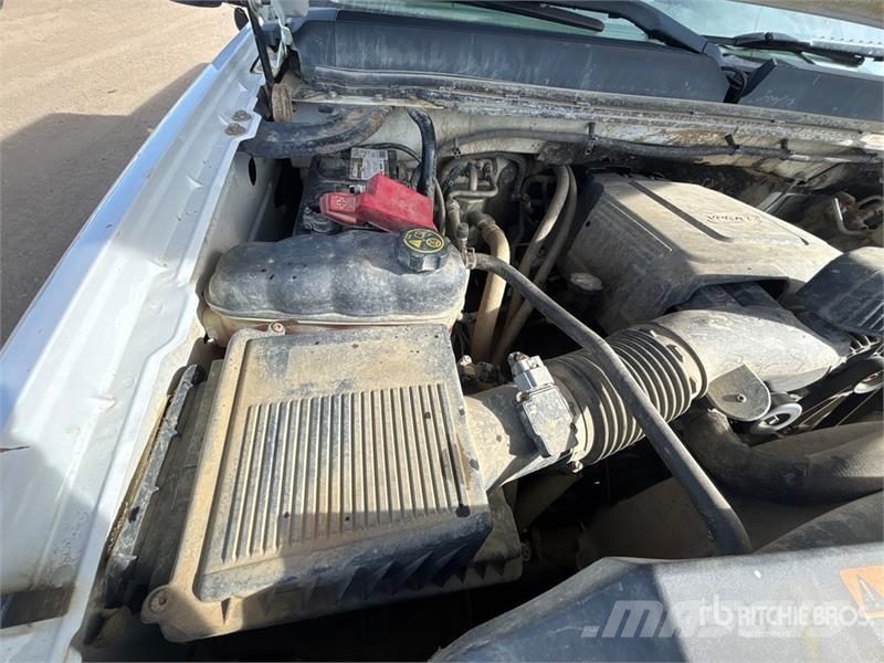 GMC Sierra 3500HD 4x4 Crew Cab Pickup Furgoni altro