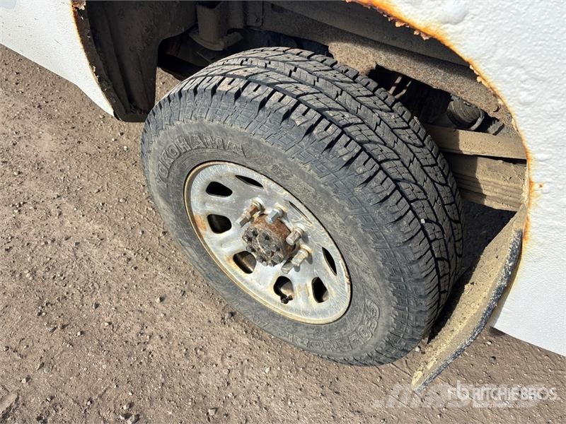 GMC Sierra 3500HD 4x4 Crew Cab Pickup Furgoni altro