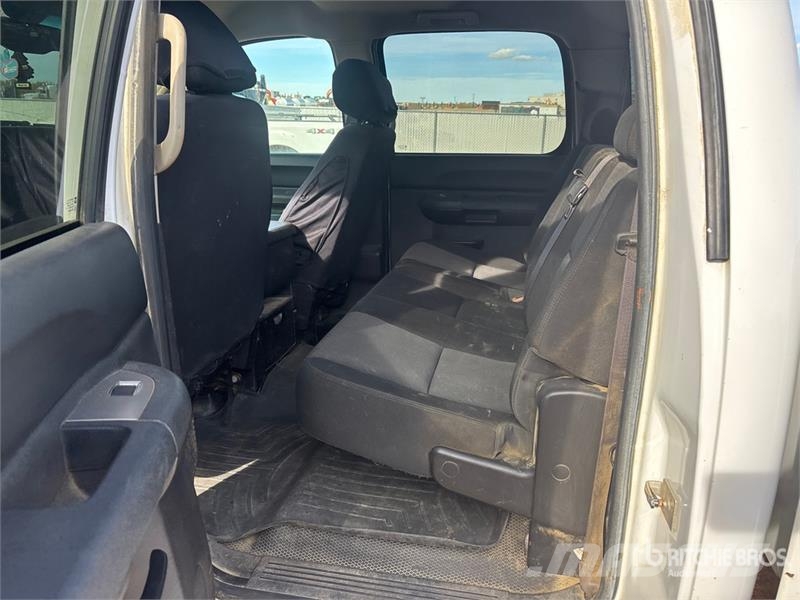 GMC Sierra 3500HD 4x4 Crew Cab Pickup Furgoni altro