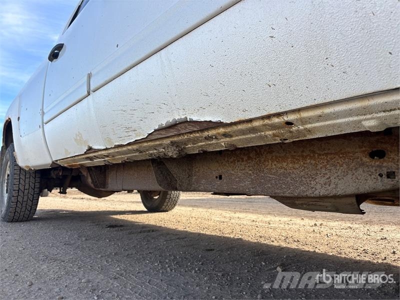 GMC Sierra 3500HD 4x4 Crew Cab Pickup Furgoni altro