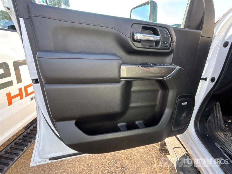 GMC Sierra 3500HD AT4 4x4 Crew Cab Pickup Other