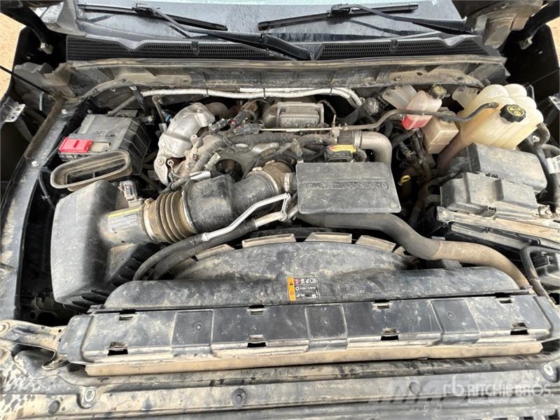 GMC Sierra 3500HD AT4 4x4 Crew Cab Pickup أخرى