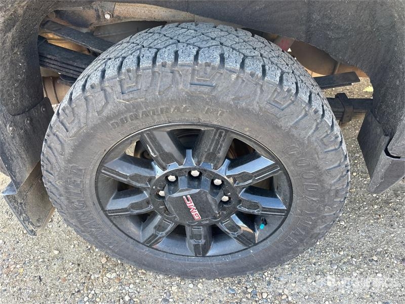 GMC Sierra 3500HD AT4 4x4 Crew Cab Pickup Other