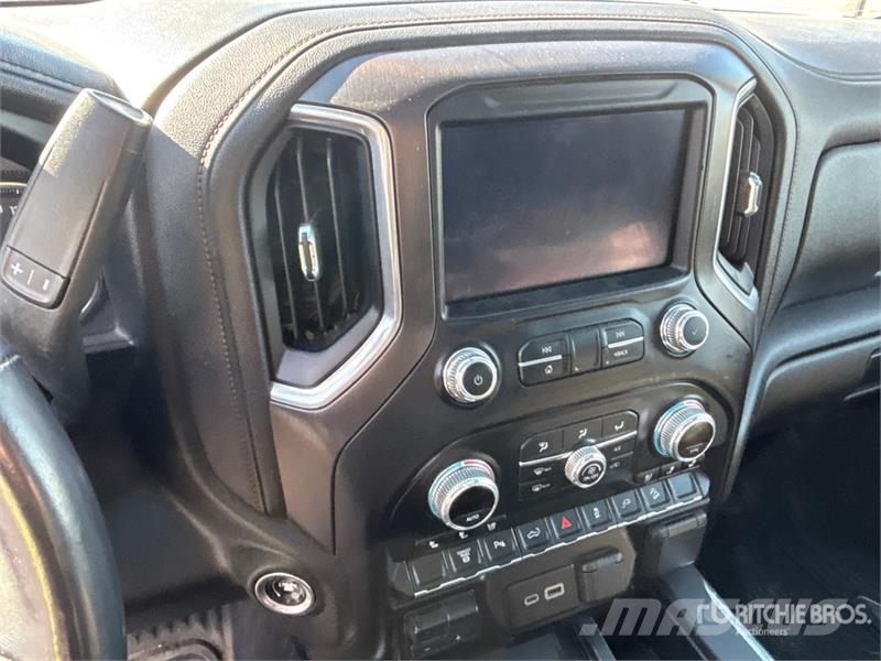 GMC Sierra 3500HD AT4 4x4 Crew Cab Pickup Other
