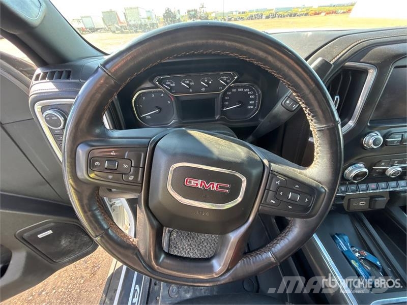 GMC Sierra 3500HD AT4 4x4 Crew Cab Pickup Other