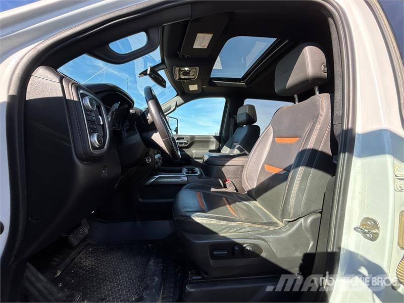 GMC Sierra 3500HD AT4 4x4 Crew Cab Pickup Other
