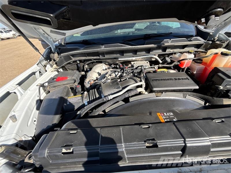 GMC Sierra 3500HD AT4 4x4 Crew Cab Pickup Other