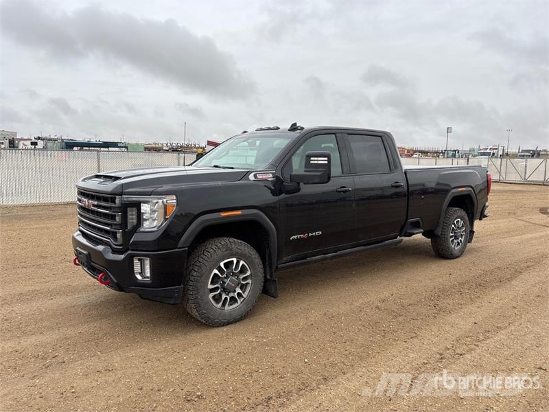 GMC Sierra 3500HD AT4 4x4 Crew Cab Pickup أخرى