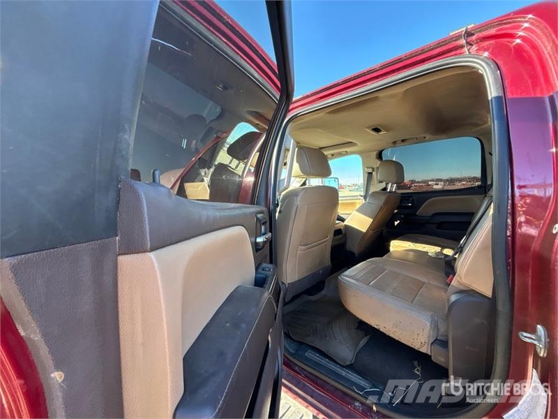 GMC Sierra 3500HD Denali 4x4 Crew Cab Pickup Other