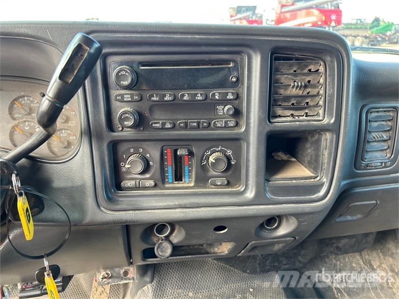 GMC Sierra 3500HD SLE 4x4 Crew Cab Pickup 其他