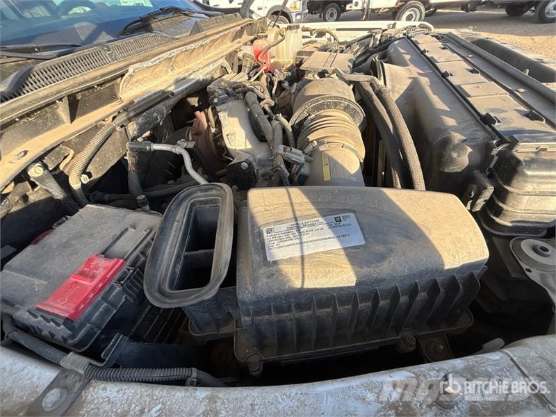 GMC Sierra 3500HD SLE 4x4 Crew Cab Pickup Otros