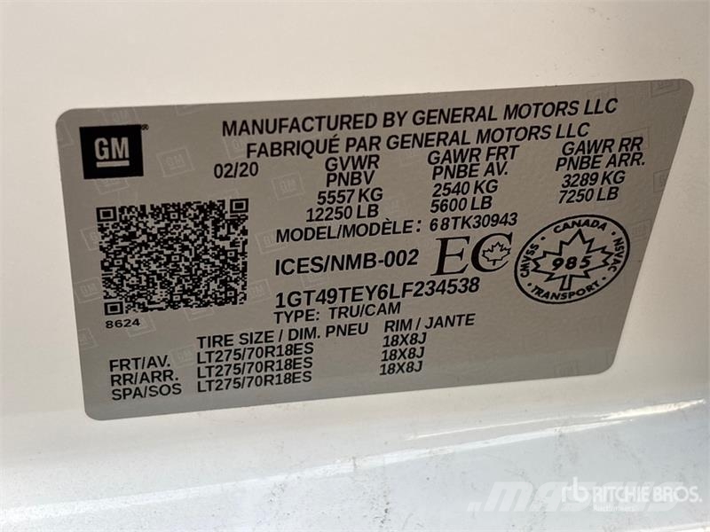 GMC Sierra 3500HD SLE 4x4 Crew Cab Pickup Otros