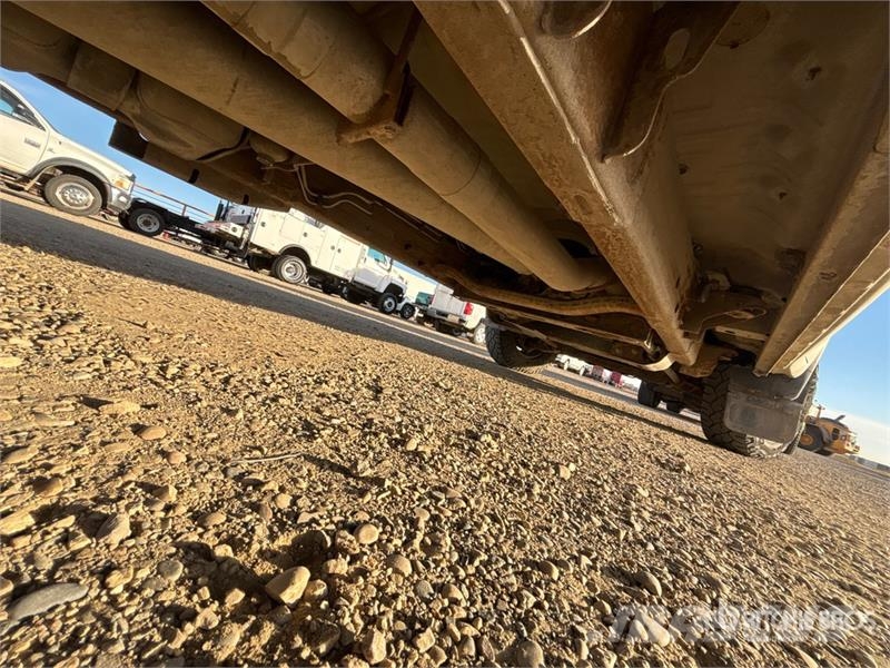 GMC Sierra 3500HD SLE 4x4 Crew Cab Pickup Otros