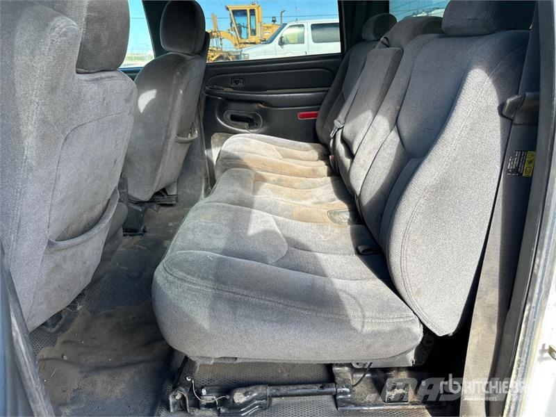 GMC Sierra 3500HD SLE 4x4 Crew Cab Pickup 其他
