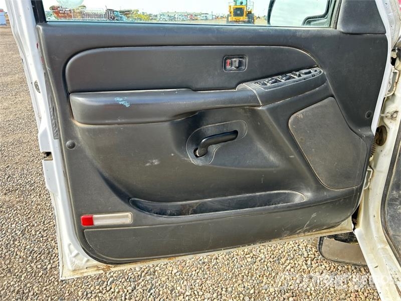 GMC Sierra 3500HD SLE 4x4 Crew Cab Pickup 其他