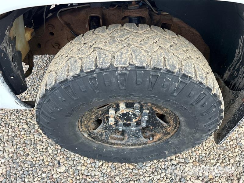 GMC Sierra 3500HD SLE 4x4 Crew Cab Pickup 其他