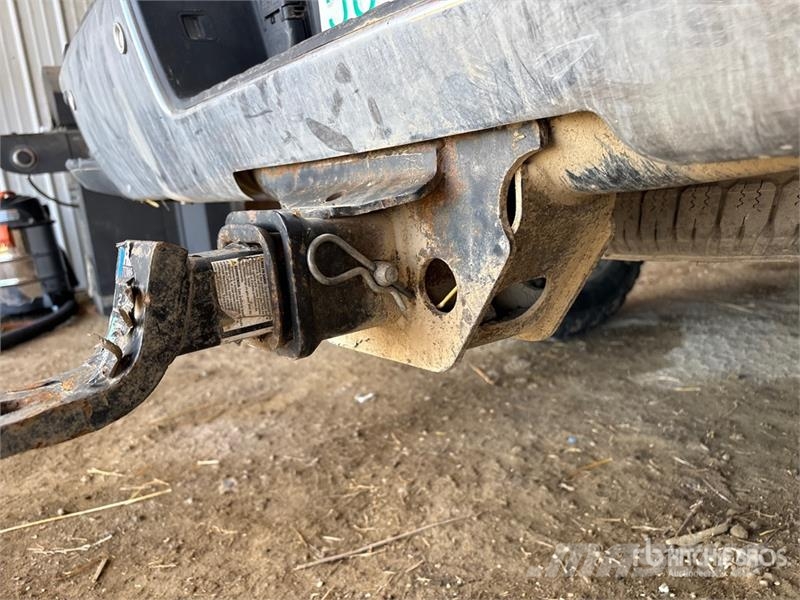 GMC Sierra 3500HD SLE 4x4 Crew Cab Pickup Iné