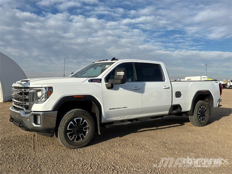 GMC Sierra 3500HD SLE 4x4 Crew Cab Pickup Otros