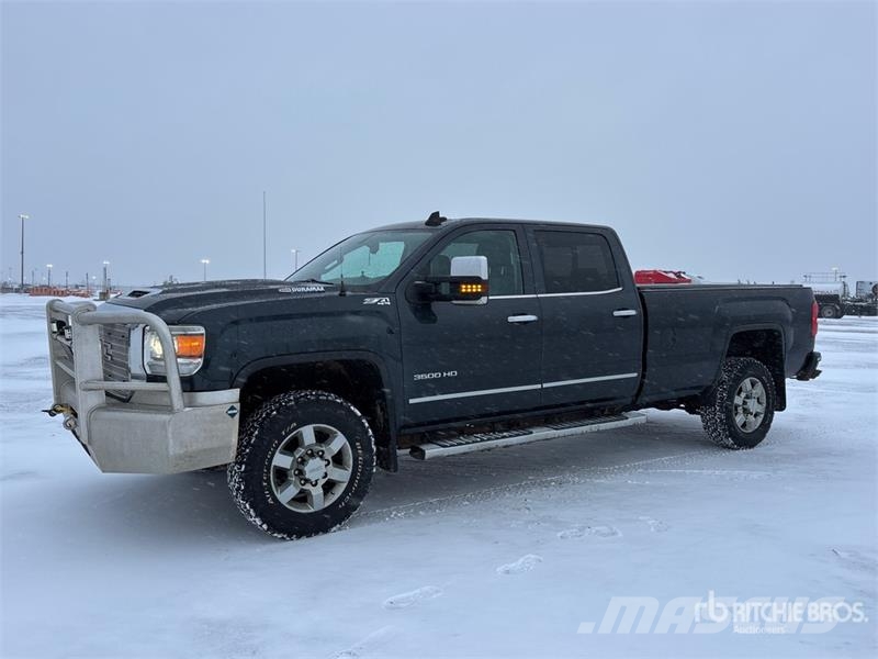 GMC Sierra 3500HD SLT 4x4 Crew Cab Pickup Anders