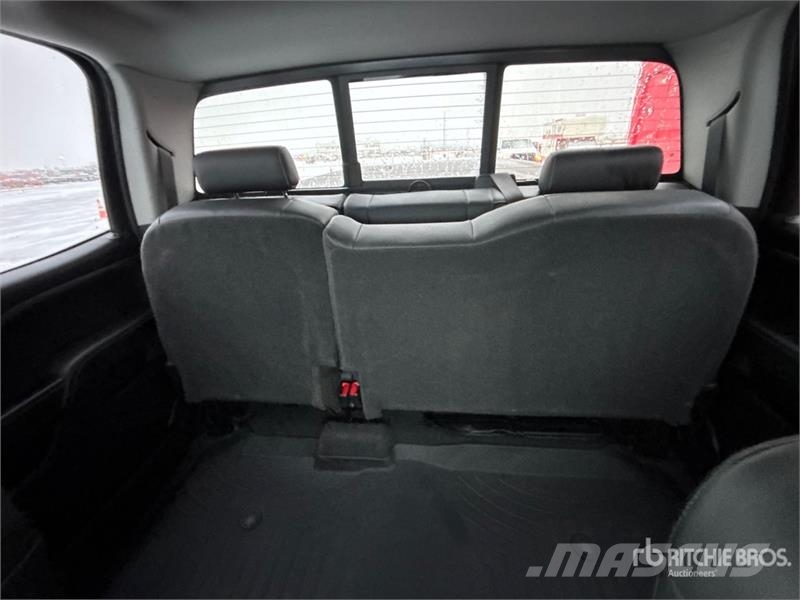 GMC Sierra 3500HD SLT 4x4 Crew Cab Pickup Anders
