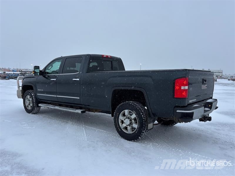 GMC Sierra 3500HD SLT 4x4 Crew Cab Pickup Anders
