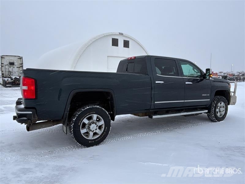 GMC Sierra 3500HD SLT 4x4 Crew Cab Pickup Anders