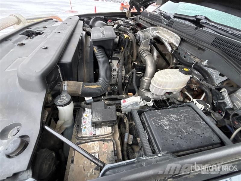 GMC Sierra 3500HD SLT 4x4 Crew Cab Pickup Anders