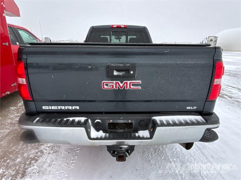 GMC Sierra 3500HD SLT 4x4 Crew Cab Pickup Anders
