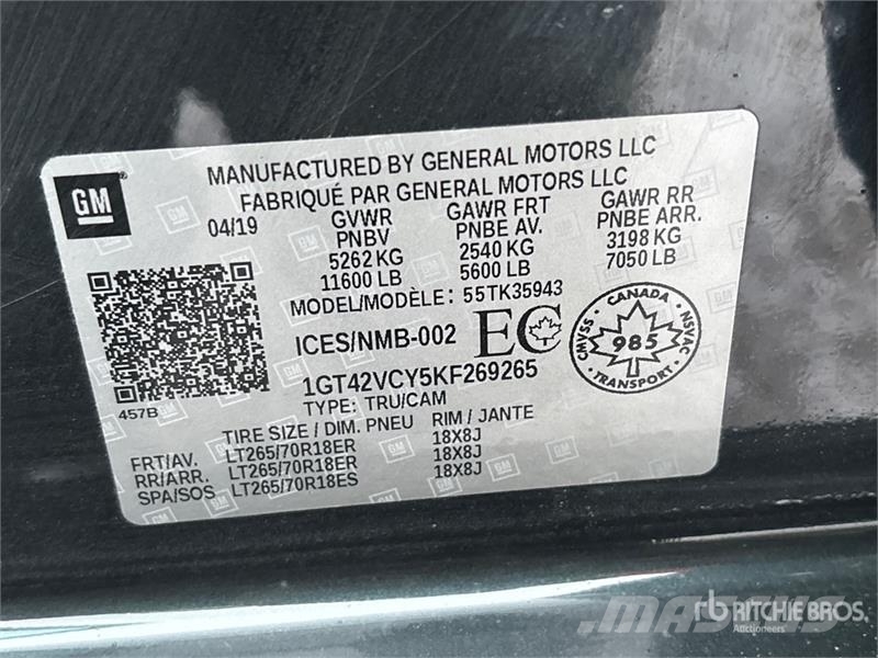 GMC Sierra 3500HD SLT 4x4 Crew Cab Pickup Anders