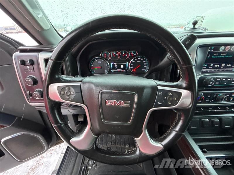 GMC Sierra 3500HD SLT 4x4 Crew Cab Pickup Anders